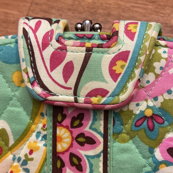Vera Bradley Tutti Frutti Wallet Kisslock EUC - Picture 6 of 9